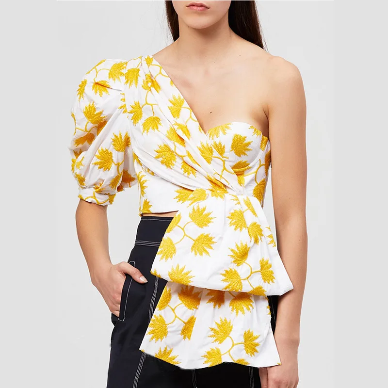 Hot Sell Women sexy bishop sleeve One Shoulder yellow floral printing Wrap Top ruffle trim sexy blouse, Picture color
Hot Sell Women sexy bishop sleeve One Shoulder yellow floral printing Wrap Top ruffle trim sexy blouse, Picture color
