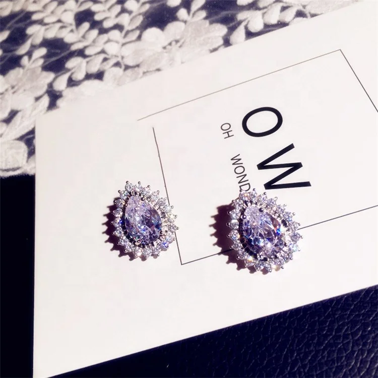 Simple Water Drop Shape Zircon Stud Earrings for Women Japanese and Korean Shiny Zircon
Simple Water Drop Shape Zircon Stud Earrings for Women Japanese and Korean Shiny Zircon