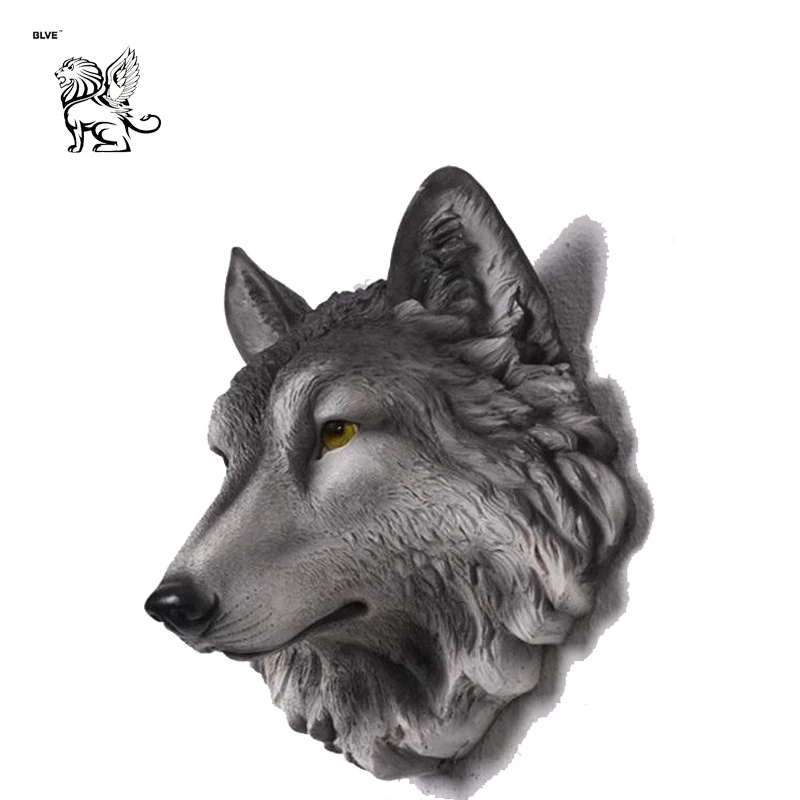 resin wolf head