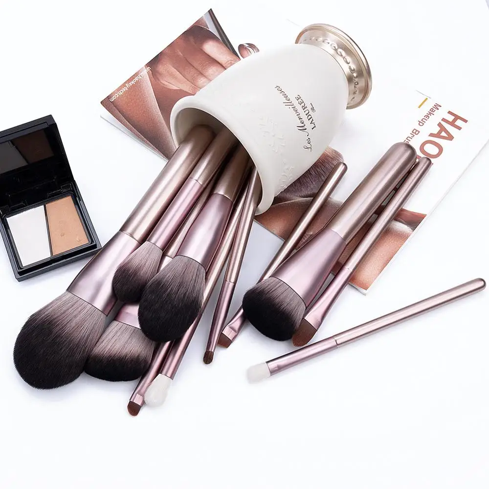 Cosmetics Make up Brushes High-end Make up Brush Set 12 PCS Soft Synthetic Hair Makeup Brush Set High Quality 3 Sets Coffee,red
Cosmetics Make up Brushes High-end Make up Brush Set 12 PCS Soft Synthetic Hair Makeup Brush Set High Quality 3 Sets Coffee,red