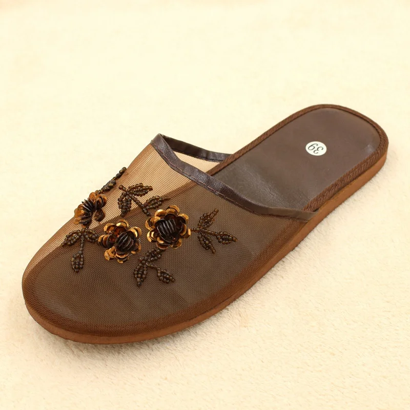 Indoor home fine mesh slippers three flower PU bottom ladies mesh slippers multi-color optional manufacturers direct sales
Indoor home fine mesh slippers three flower PU bottom ladies mesh slippers multi-color optional manufacturers direct sales