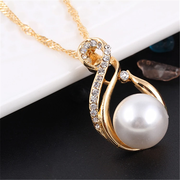 Imitation pearl and rhinestone chain design women lady pendant necklace and earrings set, Picture
Imitation pearl and rhinestone chain design women lady pendant necklace and earrings set, Picture