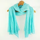 Crinkled fringe scarf with hollow out pattern