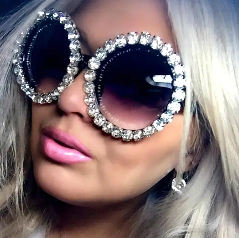 Luxury Oversize Sunglasses Women vintage Rhinestones sunglasses round glasses men shades for women
Luxury Oversize Sunglasses Women vintage Rhinestones sunglasses round glasses men shades for women