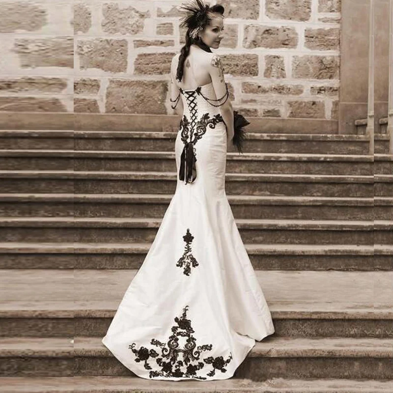 Mermaid Style Bridal Crystal Corset Wedding Dress Black and White, Custom made
Mermaid Style Bridal Crystal Corset Wedding Dress Black and White, Custom made