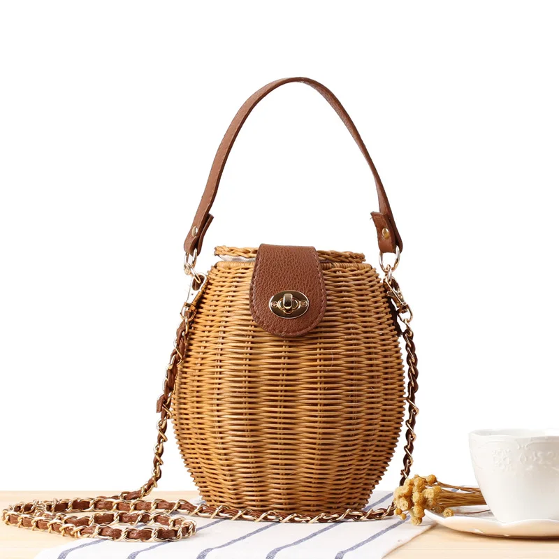 Fashion ladies tote bag rattan bucket handbag round indonesia tote bag
Fashion ladies tote bag rattan bucket handbag round indonesia tote bag