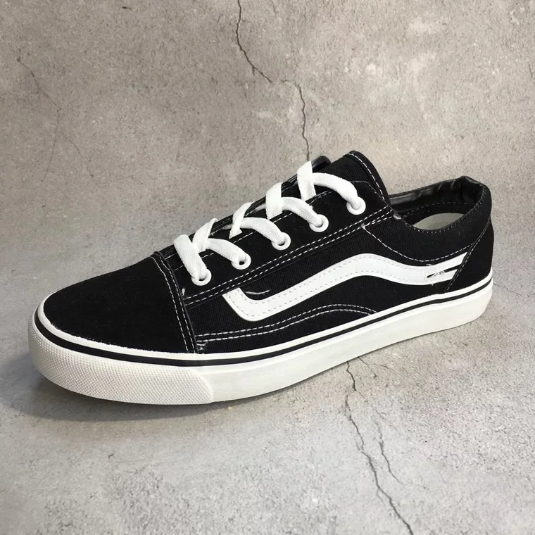 Wholesale lace up classic canvas unisex casual shoes sneaker boots, Gray/white/black
Wholesale lace up classic canvas unisex casual shoes sneaker boots, Gray/white/black