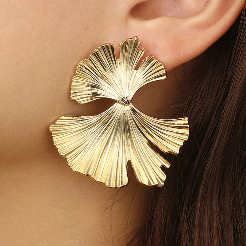 New Creative Best Sale Daily Wear Ladies Gold Vintage Earrings Jewelry Alloy Metal Double Fan Shape Ginkgo Leaf Earrings
New Creative Best Sale Daily Wear Ladies Gold Vintage Earrings Jewelry Alloy Metal Double Fan Shape Ginkgo Leaf Earrings