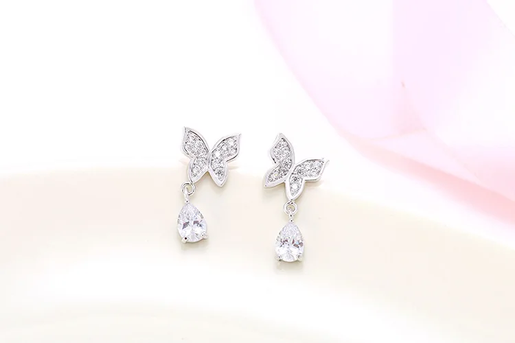 2390085494_1377144043