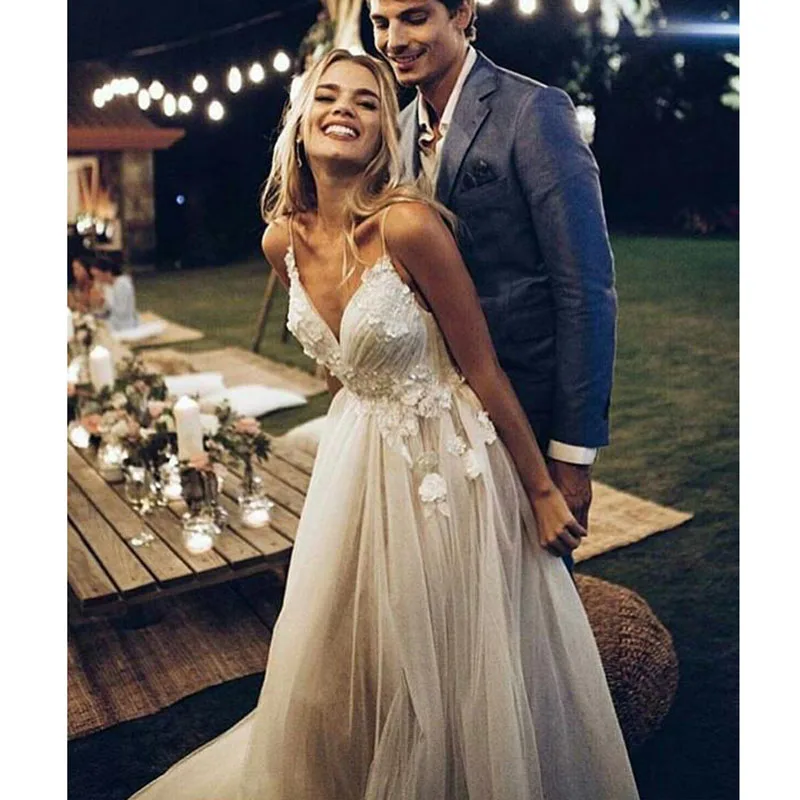 

2020 Cheap Boho Wedding Dress Appliqued with Flowers Tulle A-Line Sexy Backless Beach Bride Dress Wedding Gown, Custom made