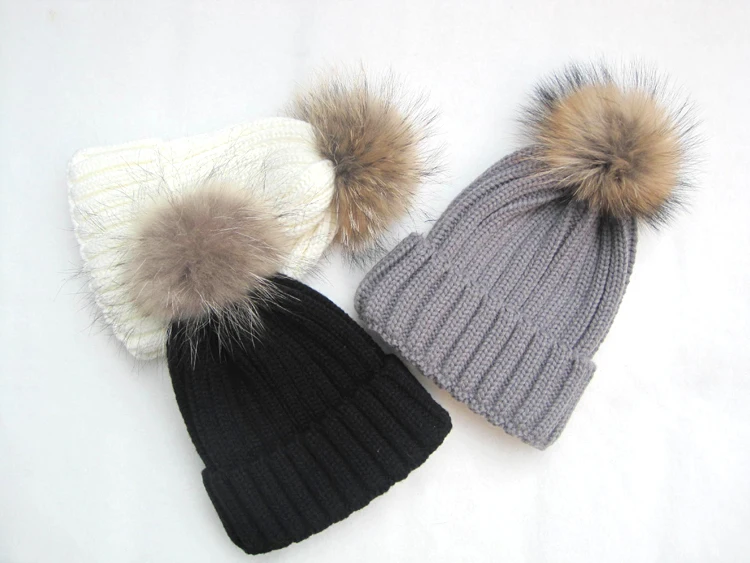 2015 winter hat with fur ball 15cm big raccoon fur pom pom hat knitted winter hats for women beanie winter hat with fur men