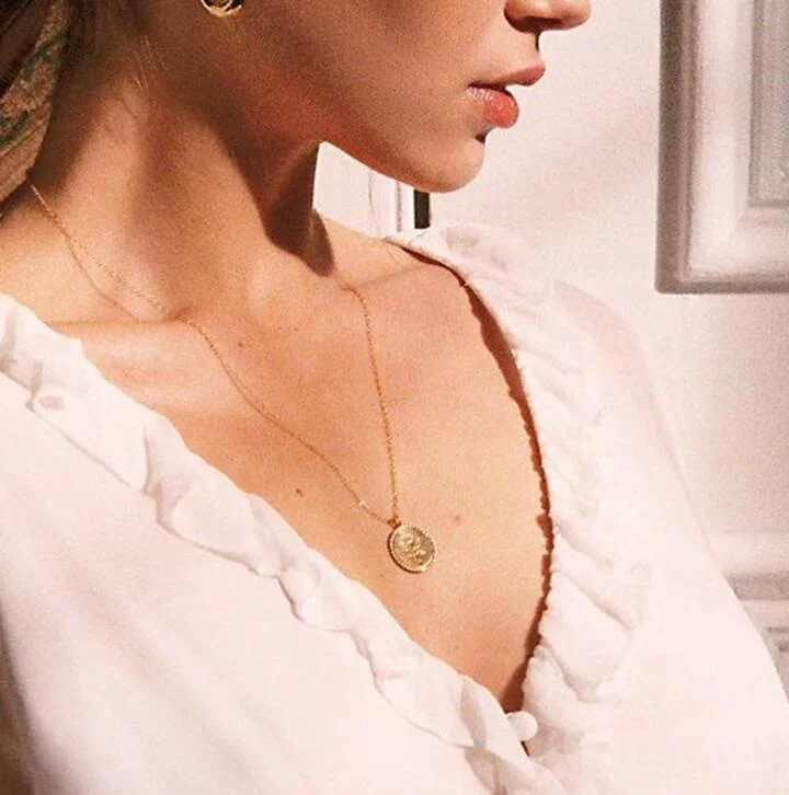 Gorgeous Gold Round Pendant Necklace for Women Simple Female Long Chain Coin rose flower Necklace, 1 color
Gorgeous Gold Round Pendant Necklace for Women Simple Female Long Chain Coin rose flower Necklace, 1 color