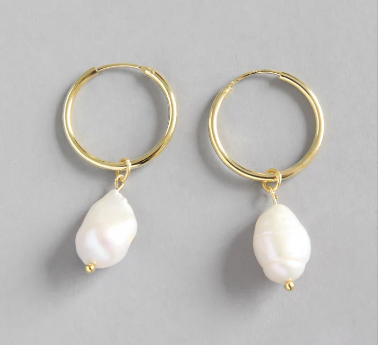 2020 Sterling Silver Pearl Earrings 18K Gold Silver Baroque Genuine FreshWater Pearl Hoop earrings for women
2020 Sterling Silver Pearl Earrings 18K Gold Silver Baroque Genuine FreshWater Pearl Hoop earrings for women