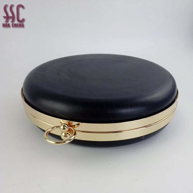 Guangzhou China New Style Round Shape Metal Clasp Purse Frame Box Clutch Bag Frame, Gold,silver,nickle,brass, other metalic color is available.
Guangzhou China New Style Round Shape Metal Clasp Purse Frame Box Clutch Bag Frame, Gold,silver,nickle,brass, other metalic color is available.