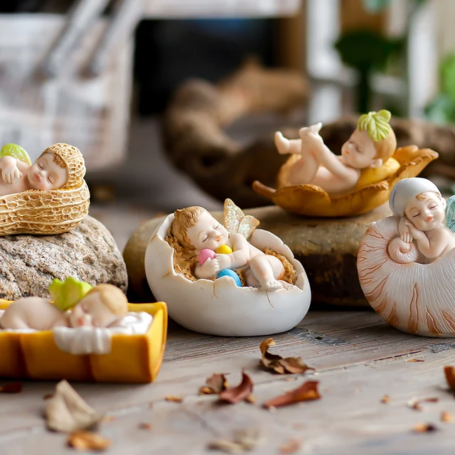 2018 wholesale resin doll baby shower gifts for kids room