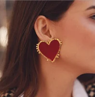 2020 hot selling European heart earrings street fashion pendant earrings for women punk jewelry
2020 hot selling European heart earrings street fashion pendant earrings for women punk jewelry