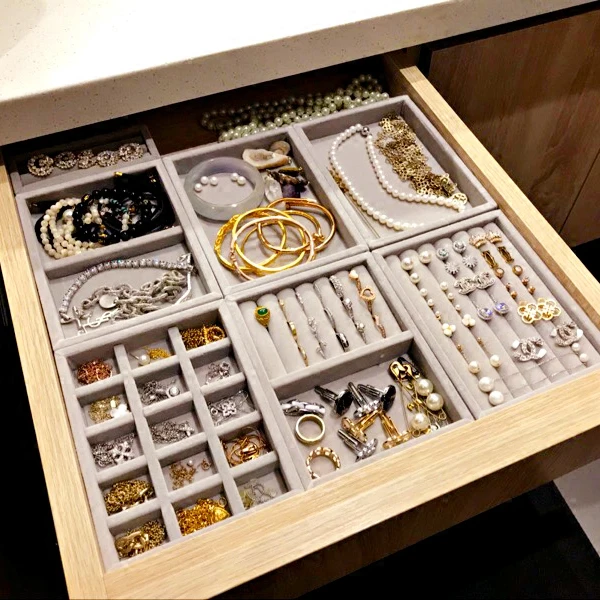 New Drawer DIY Jewelry Storage Tray Ring Bracelet Gift Box Jewellery Organizer Earring Holder Small Size Fit Most Room Space
New Drawer DIY Jewelry Storage Tray Ring Bracelet Gift Box Jewellery Organizer Earring Holder Small Size Fit Most Room Space