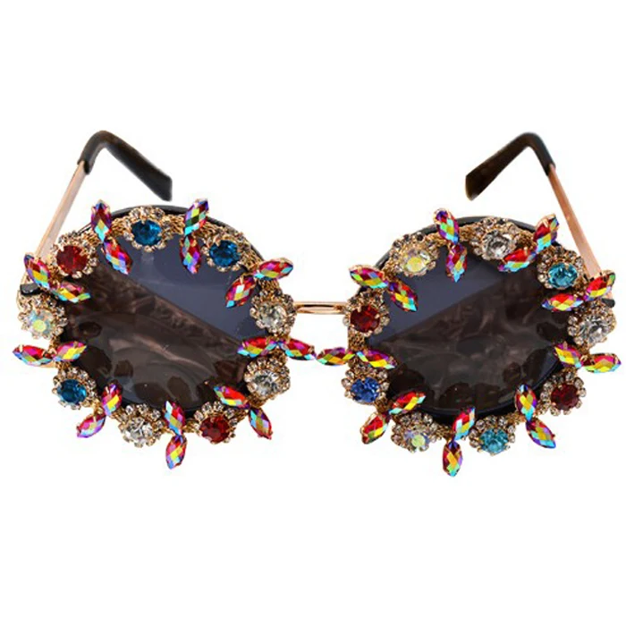 Fashion sunglasses 2021 vintage round sunglasses bling bling shade flower rhinestone luxury sunglasses women, Crystal
Fashion sunglasses 2021 vintage round sunglasses bling bling shade flower rhinestone luxury sunglasses women, Crystal