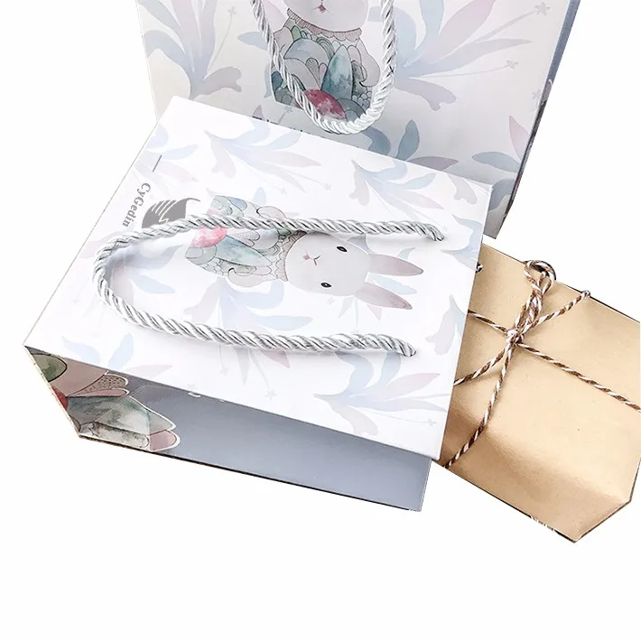 custom design exquisite art paper gift paper bag with strong