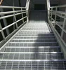 Steel grating stair tread with checkered plate