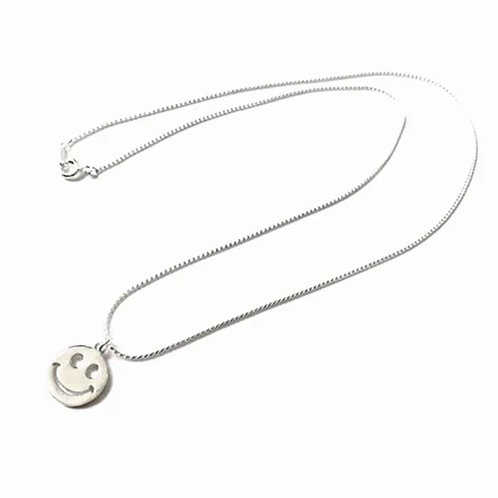 Hollow Smile Face Shape 925 Sterling Silver Small Pendant Necklace, Gold/ silver/ rose gold
Hollow Smile Face Shape 925 Sterling Silver Small Pendant Necklace, Gold/ silver/ rose gold