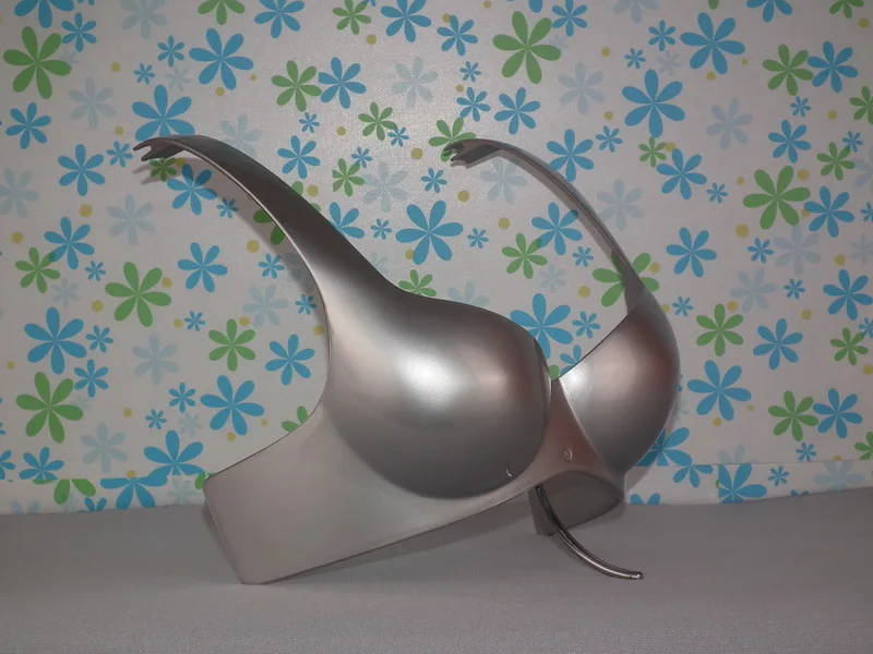 EMB-002S_silvery bikini display model_15