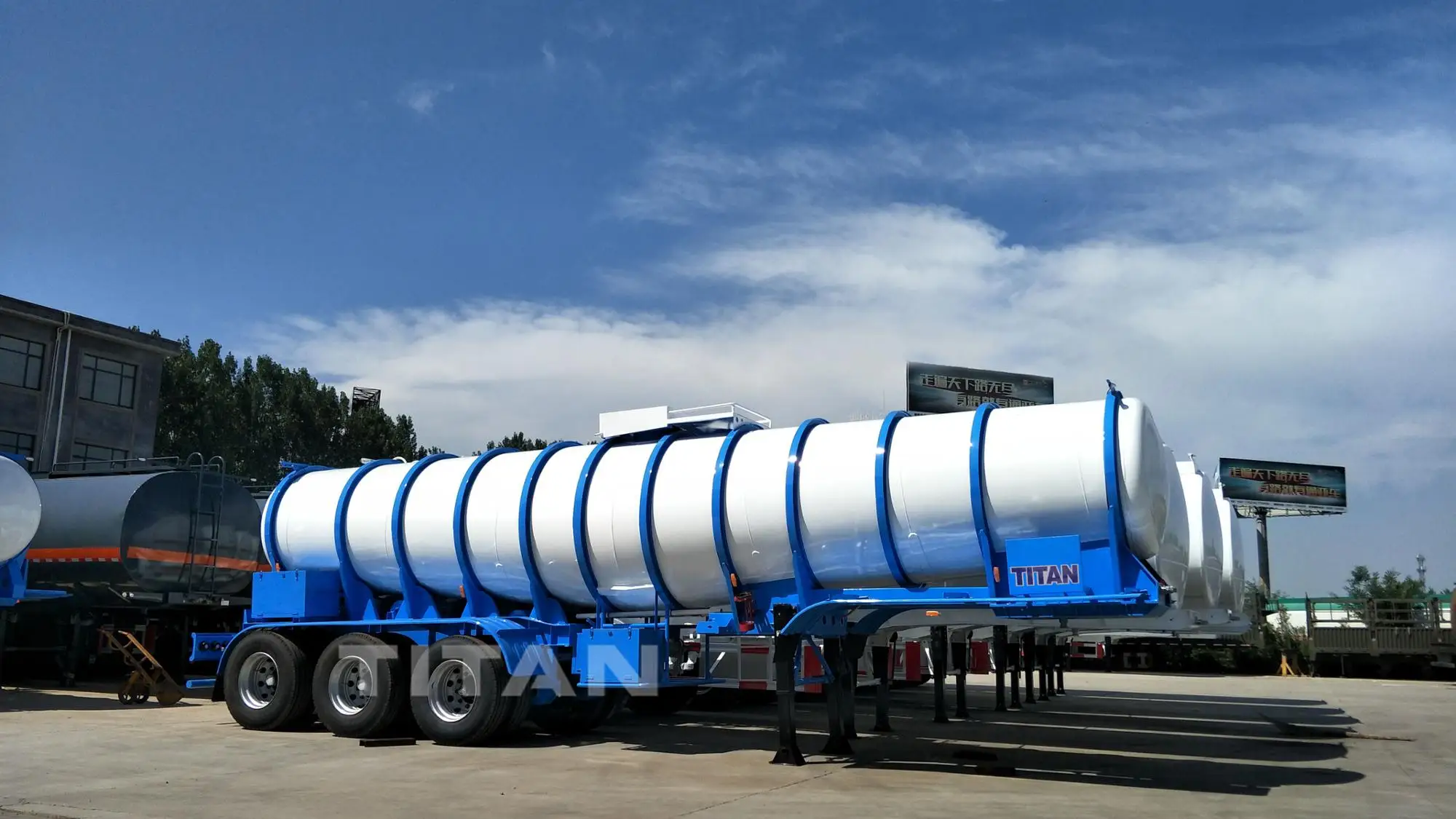 small tank chemical transport 19m3 Tri-axle 98% sulfuric acid tanker semi trailer for sale small tank chemical transport 19m3 Tri-axle 98% sulfuric acid tanker semi trailer for sale