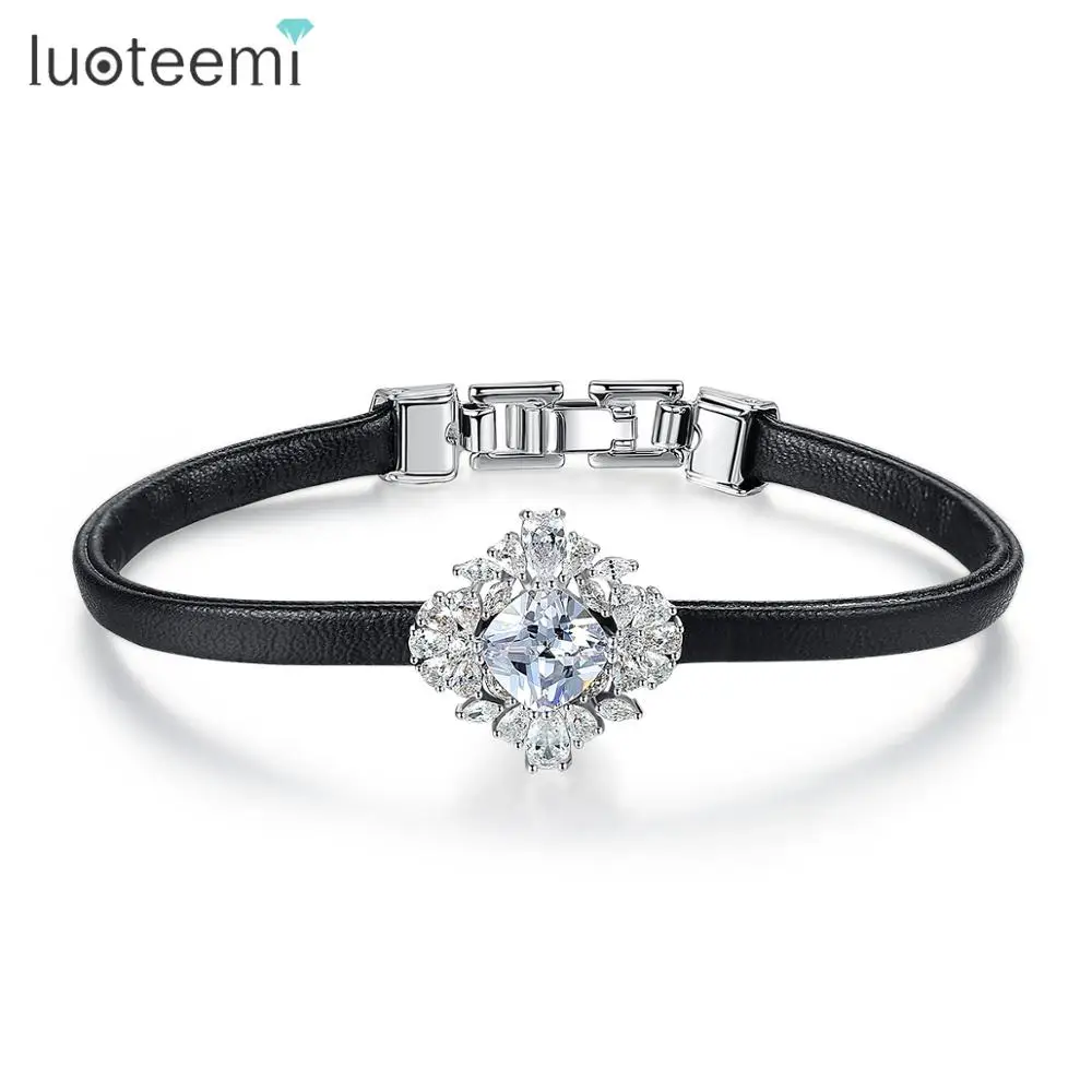 LUOTEEMI Elegant Flower Charms Bracelet Leather Bangles Cubic Snow Flower Christmas Gift Jewelry
LUOTEEMI Elegant Flower Charms Bracelet Leather Bangles Cubic Snow Flower Christmas Gift Jewelry