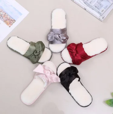 Winter fashion new style satin plush slippers home indoor warm non-slip breathable slippers for men and women
Winter fashion new style satin plush slippers home indoor warm non-slip breathable slippers for men and women