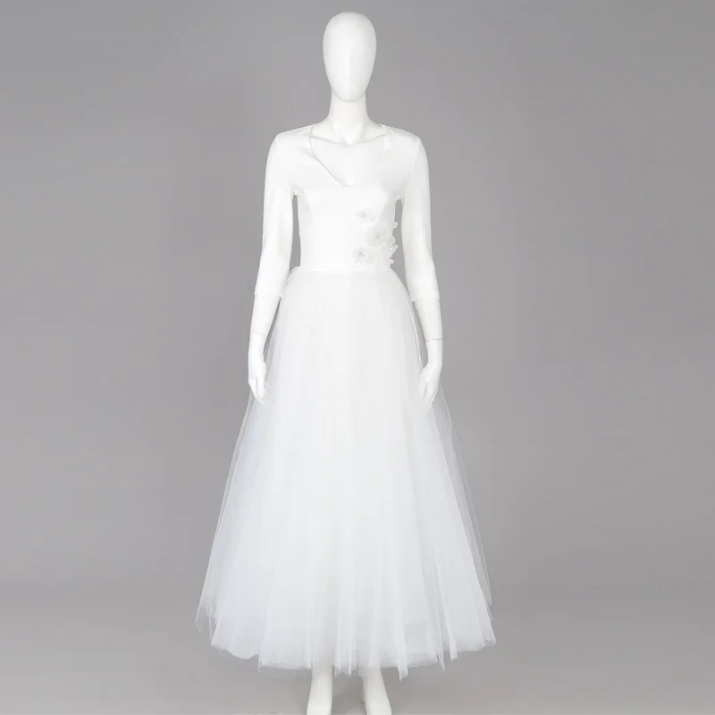Back Zip Closure Snow White Elegant Quater Long Sleeves Wedding