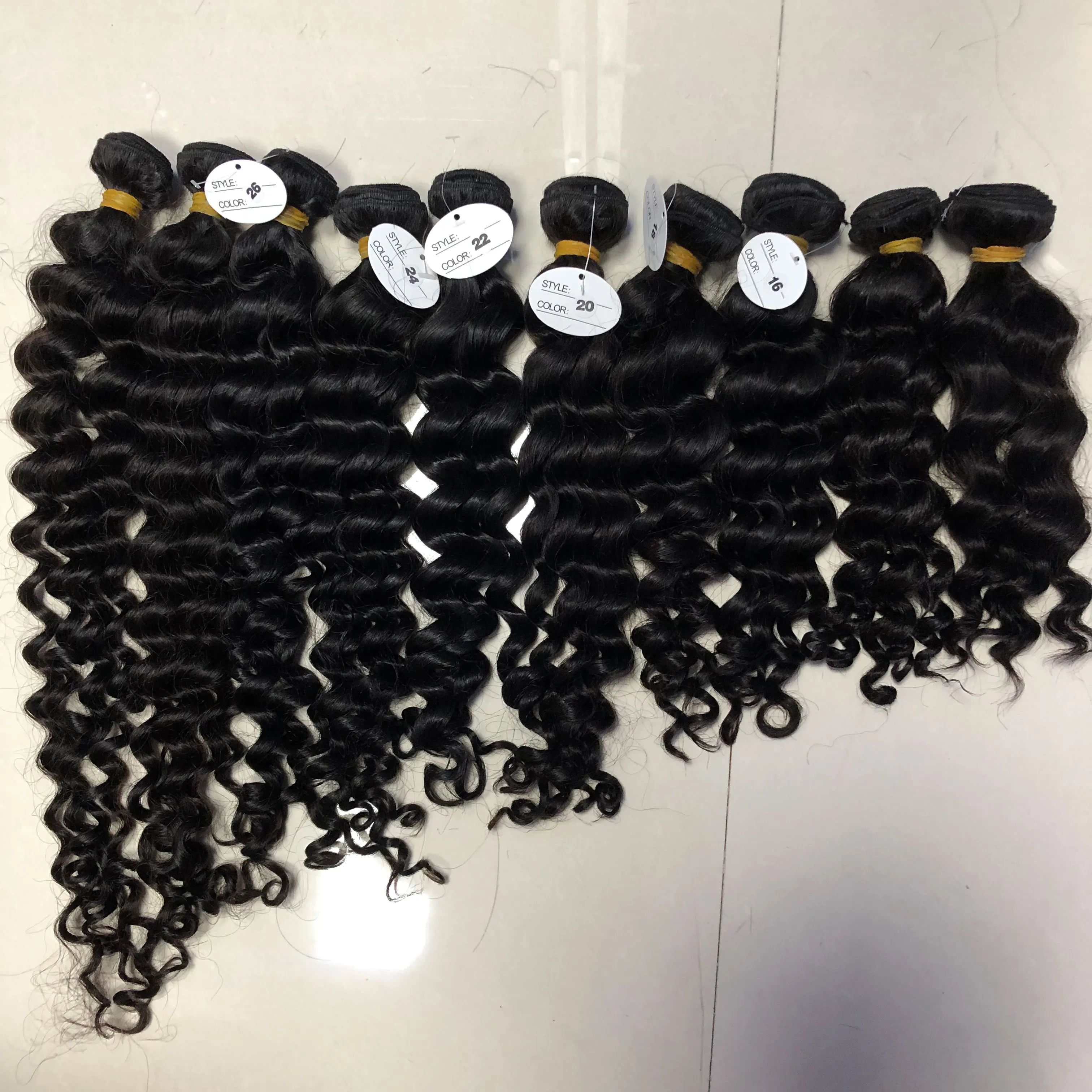 100% Unprocessed lndian Remy Human Hair Weave Kinky Curly Weave, Natural color 
100% Unprocessed lndian Remy Human Hair Weave Kinky Curly Weave, Natural color