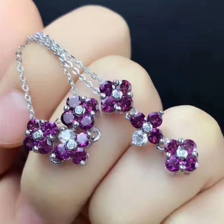 China gemstone factory wholesale 925 sterling silver gold plated natural purple garnet necklace pendant ring jewelry set women
China gemstone factory wholesale 925 sterling silver gold plated natural purple garnet necklace pendant ring jewelry set women