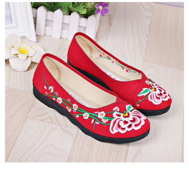 flowers fashion embroidery women flats shoes vintage Sexy shoes women Chinese casual shoes, Customized
flowers fashion embroidery women flats shoes vintage Sexy shoes women Chinese casual shoes, Customized