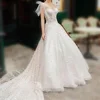 Customized no MOQ romantic wedding dress size 2 long train