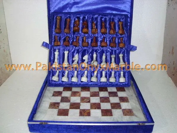 onyx-chess-boards-set-checkers-red-onyx-green-onyx-white-onyx-figures-11.jpg