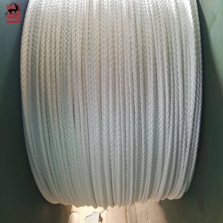 Wear resistant UHMWPE towing rope used for tug boat