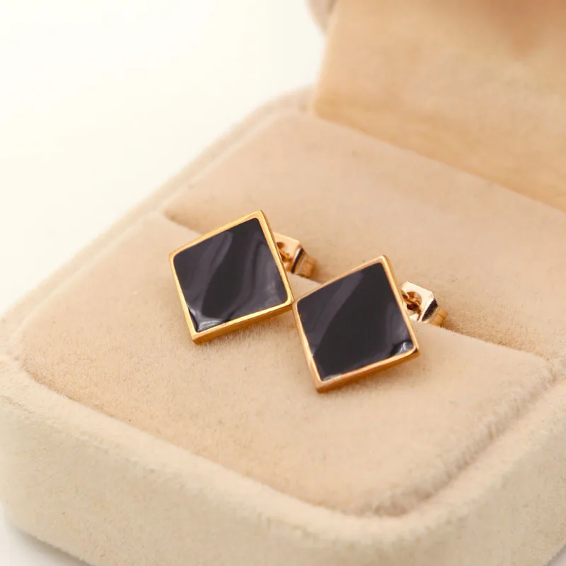 3761362311_1986490606