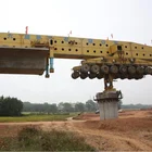 Transporting and erecting bridge girder launcher crane