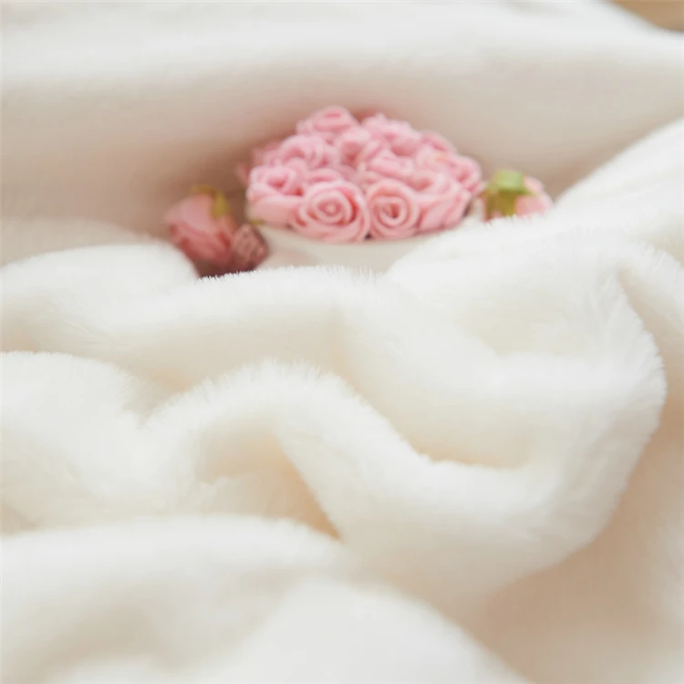 China Blanket Factory 100 Polyester Pure White 4pc Quilted Bedding Set