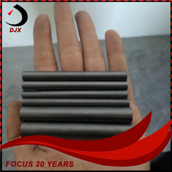 GRAPHITE ROD 05.jpg
