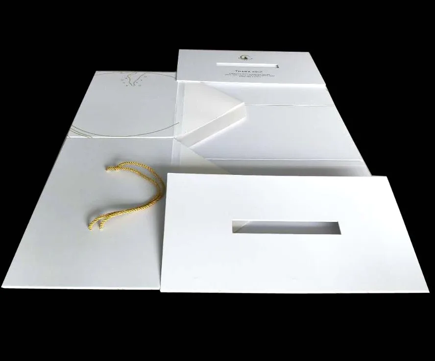packaging  gift boxes  (99515063) material : 1400g cardboard