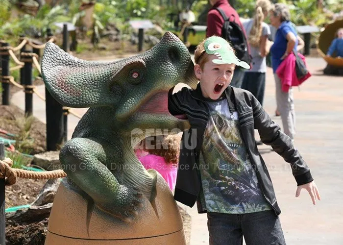 amuseement park dinosaur statues.jpg