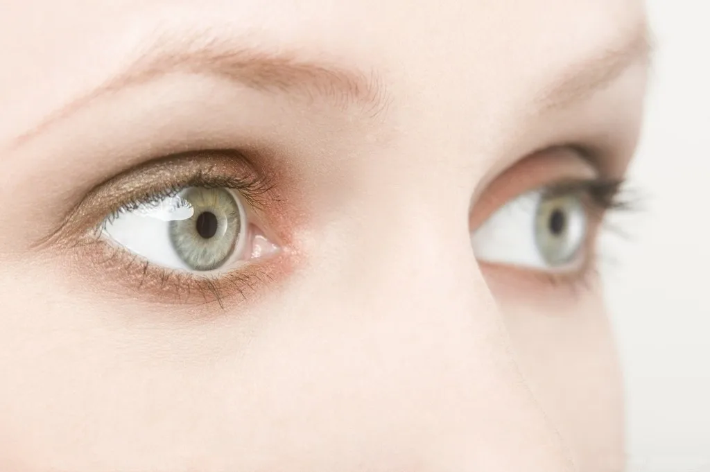 EYE