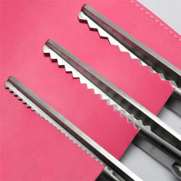 Pinking shears (1).jpg