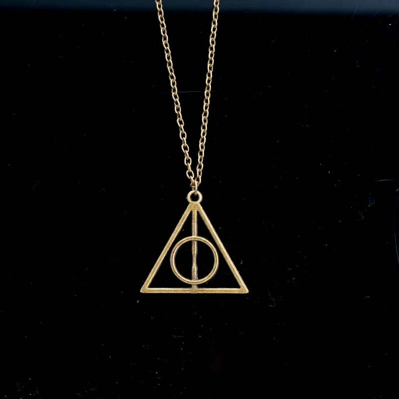 Europe style nacklace famous movie design triangle pendant necklace for friends gift
Europe style nacklace famous movie design triangle pendant necklace for friends gift