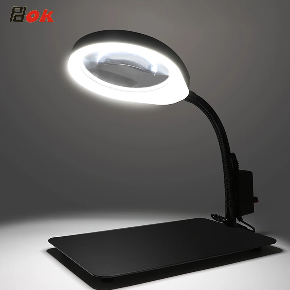 large magnifying glass with light for reading