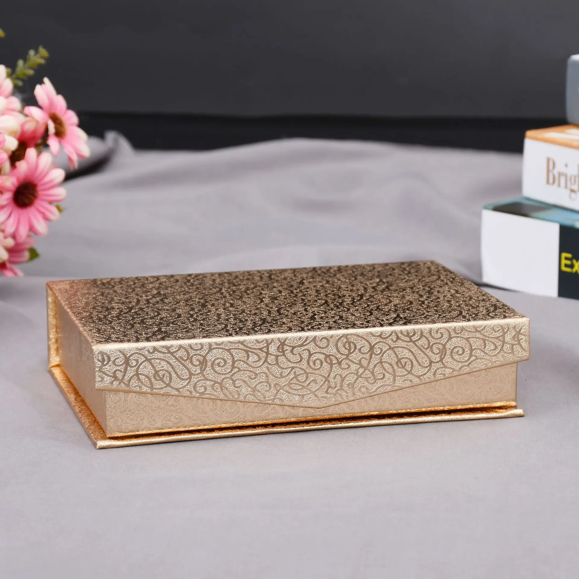 luxury golden packaging paper gift box with sponge