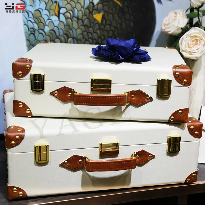 Custom High Quality faux leather decorative Vintage Suitcase Wood Frame travel suitcase
Custom High Quality faux leather decorative Vintage Suitcase Wood Frame travel suitcase