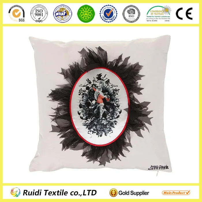 Polyester Cotton Blend Cushion For Home Decoration