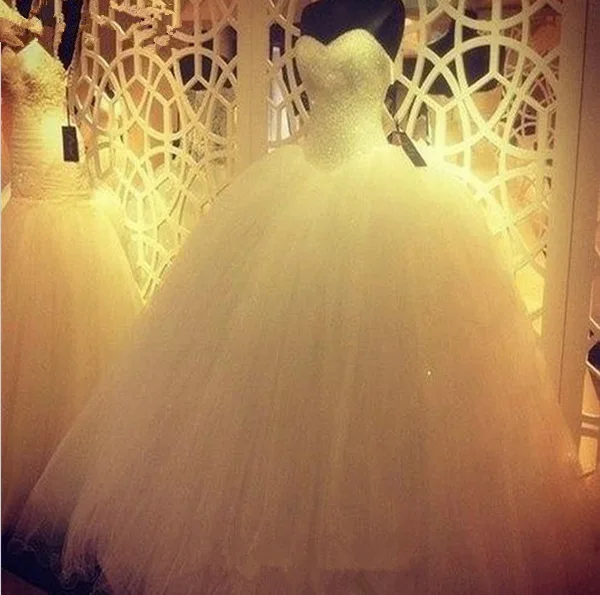 LS005 Plus Size wedding dress Strapless Sequins shinny bust Ball gown bridal dress, Off white;pure white
LS005 Plus Size wedding dress Strapless Sequins shinny bust Ball gown bridal dress, Off white;pure white